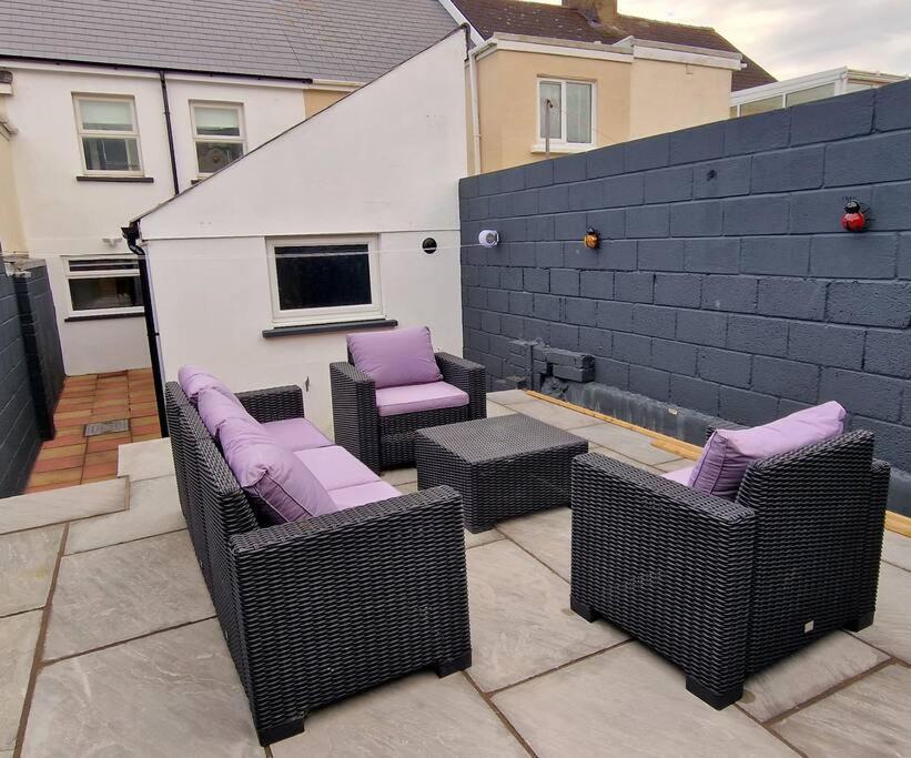 Sea View Luxury 5 Star Cottage Near Milford Marina Milford Haven Eksteriør billede