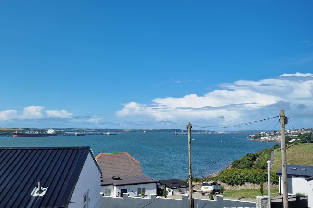 Sea View Luxury 5 Star Cottage Near Milford Marina Milford Haven Eksteriør billede