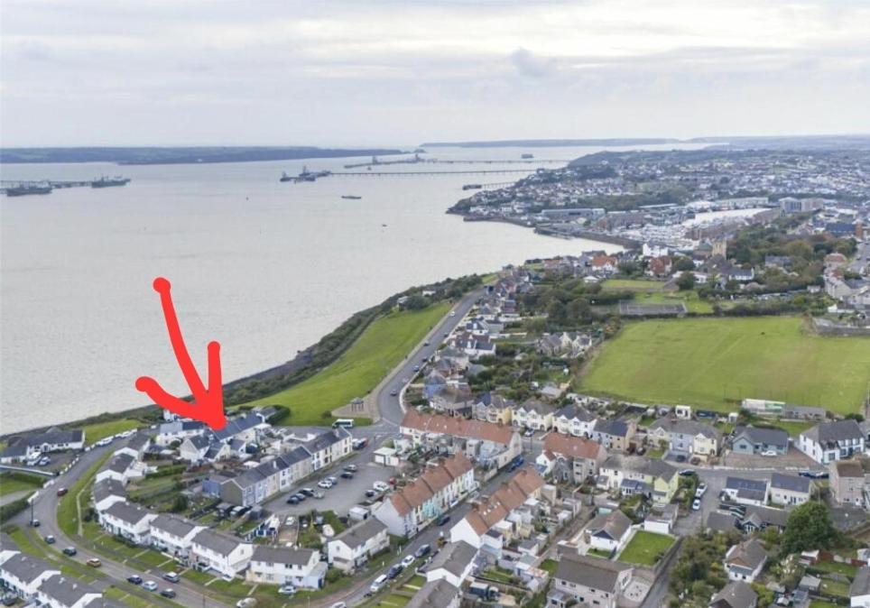 Sea View Luxury 5 Star Cottage Near Milford Marina Milford Haven Eksteriør billede
